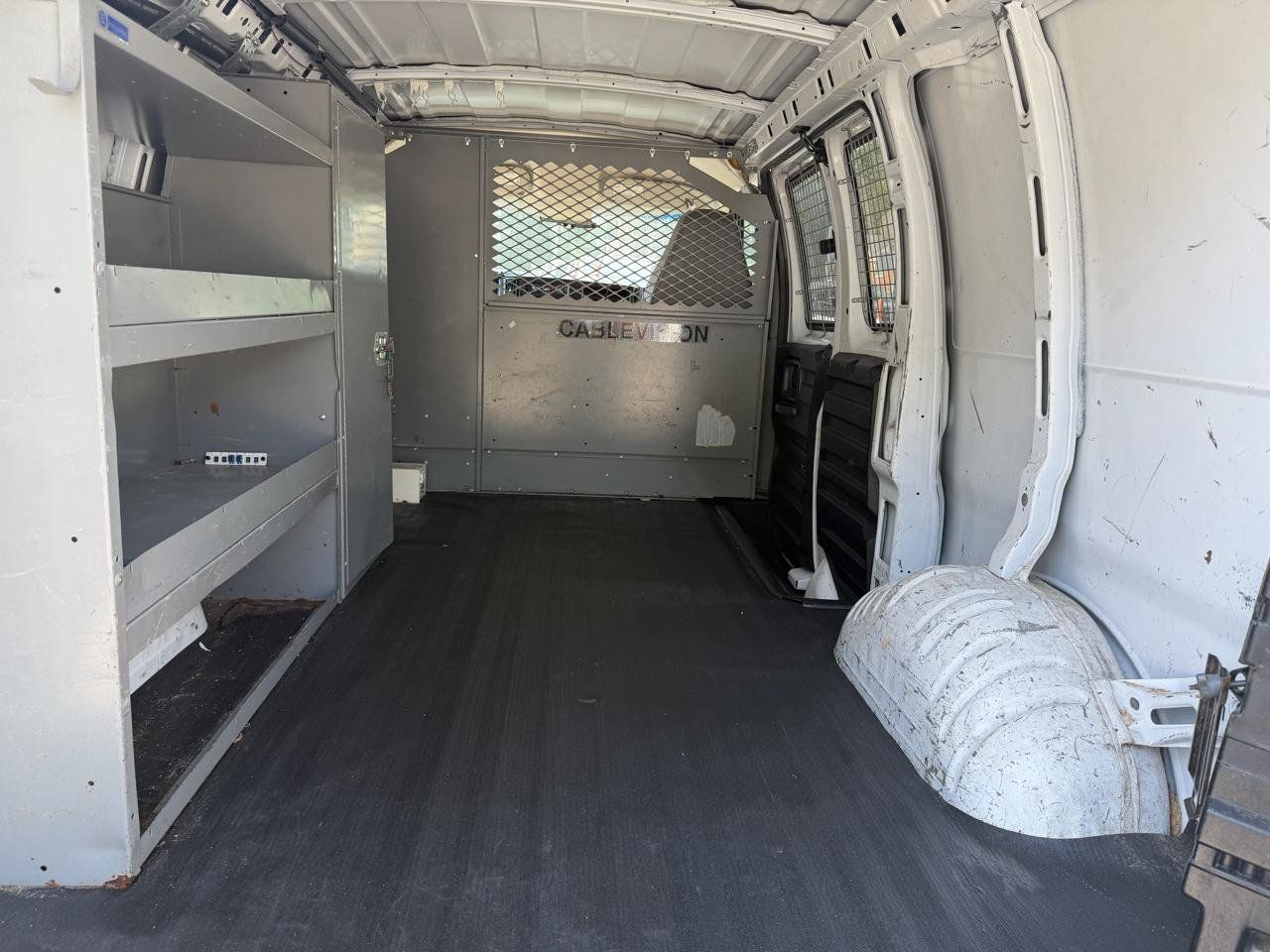 Used 2007 Chevrolet Express 2500 RWD image 17