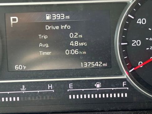 Used 2023 Kia Sorento LX FWD image 15