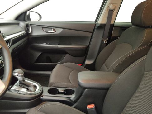 Used 2020 Kia Forte LXS image 17