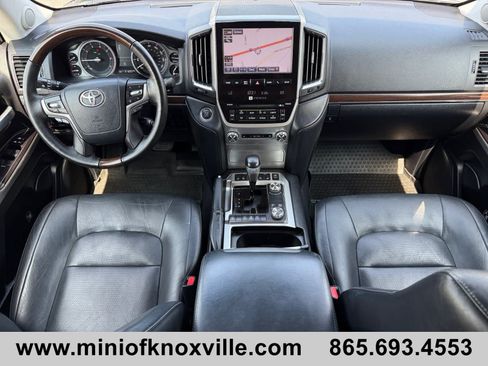 Used 2018 Toyota Land Cruiser AWD/4WD image 19
