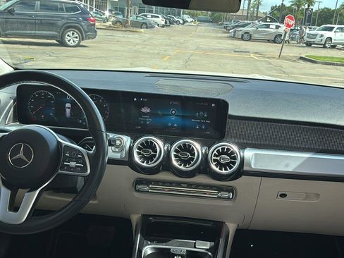 Used 2022 Mercedes-Benz GLB 250 image 36