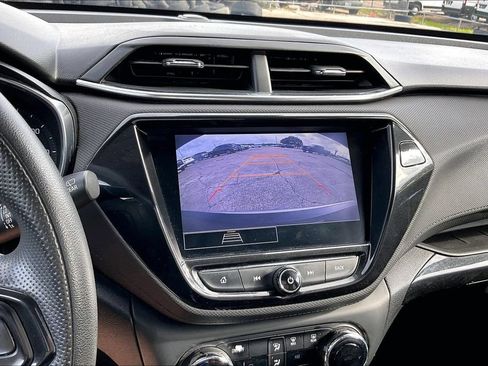 Used 2021 Chevrolet TrailBlazer LT w/ Convenience Package FWD image 12