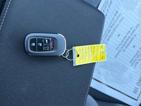 Used 2023 Honda Civic Sport image 25