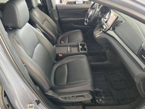 Used 2023 Honda Odyssey Sport image 6