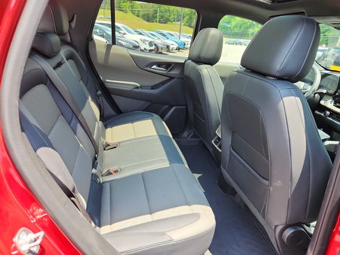 Used 2025 Chevrolet Equinox LT w/ Convenience Package II FWD image 27