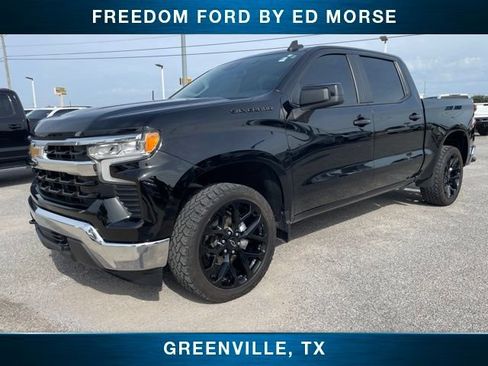 Used 2022 Chevrolet Silverado 1500 LT AWD/4WD image 1