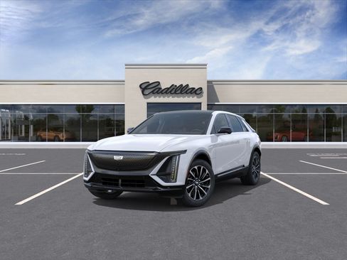 New 2026 Cadillac Lyriq Sport w/ LPO, Floor Liner Package AWD/4WD image 8