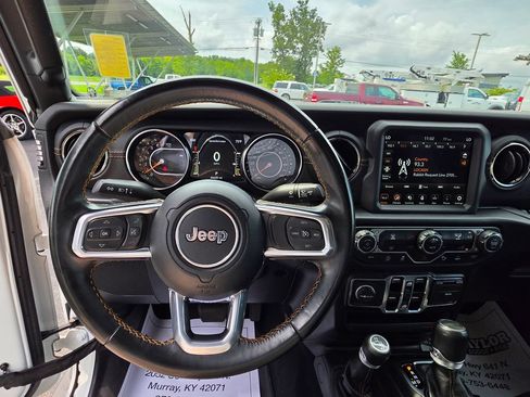 Used 2022 Jeep Gladiator Overland AWD/4WD image 15