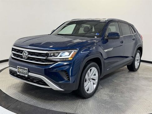 Used 2022 Volkswagen Atlas Cross Sport SE image 3