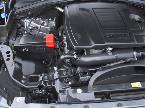 Used 2018 Jaguar F-PACE R-Sport image 56