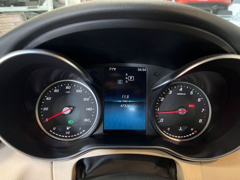 Used 2019 Mercedes-Benz C 300 4MATIC Sedan image 9