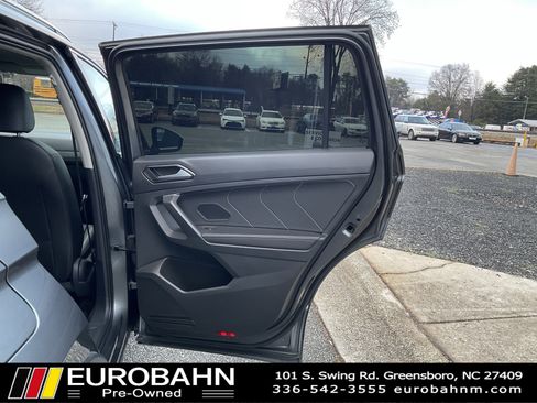 Used 2022 Volkswagen Tiguan SE image 20