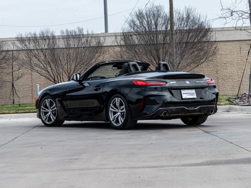 Certified 2023 BMW Z4 sDrive30i w/ Convenience Package image 3