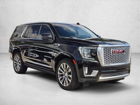 Used 2021 GMC Yukon Denali w/ Denali Premium Package image 3