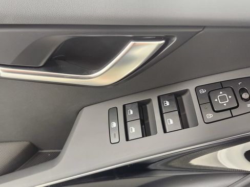 New 2026 Kia Niro EX FWD image 20