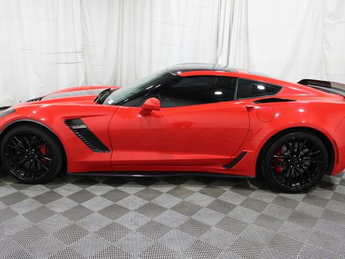 Used 2016 Chevrolet Corvette Z06 w/ 3LZ Preferred Equipment Group RWD image 32