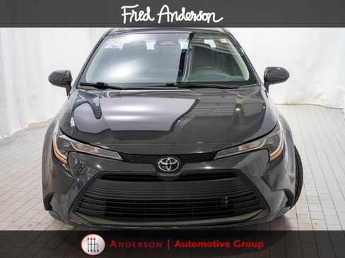 Used 2024 Toyota Corolla LE FWD image 2