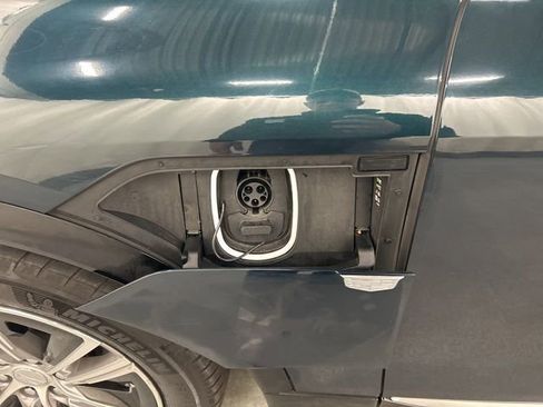 Used 2024 Cadillac Lyriq Luxury image 32