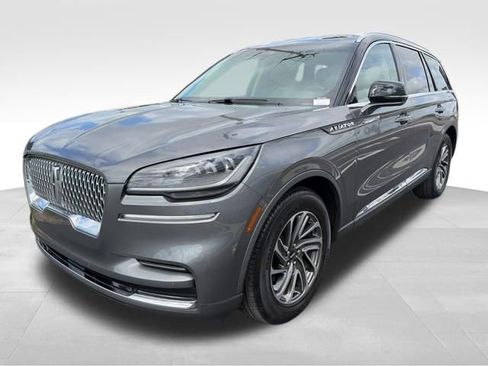 Used 2023 Lincoln Aviator 2WD image 3