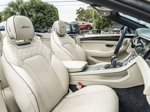 Used 2023 Bentley Continental GT Speed image 23