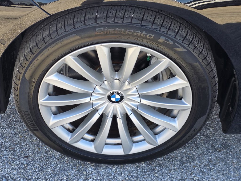 Used 2020 BMW 740i w/ Premium Package RWD image 41