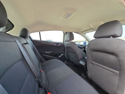 Used 2017 Chevrolet Cruze LT w/ Convenience Package image 28