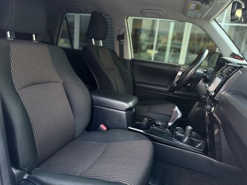 Used 2022 Toyota 4Runner TRD Off-Road image 16