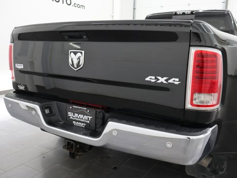Used 2018 RAM 3500 Laramie image 28