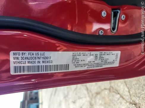 Certified 2022 Jeep Compass Limited AWD/4WD image 32