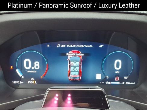 Used 2025 Ford Explorer Platinum w/ LUX Leather Package image 28