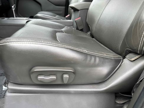 Used 2020 Nissan Frontier PRO-4X w/ Pro-4x Utility Package image 24