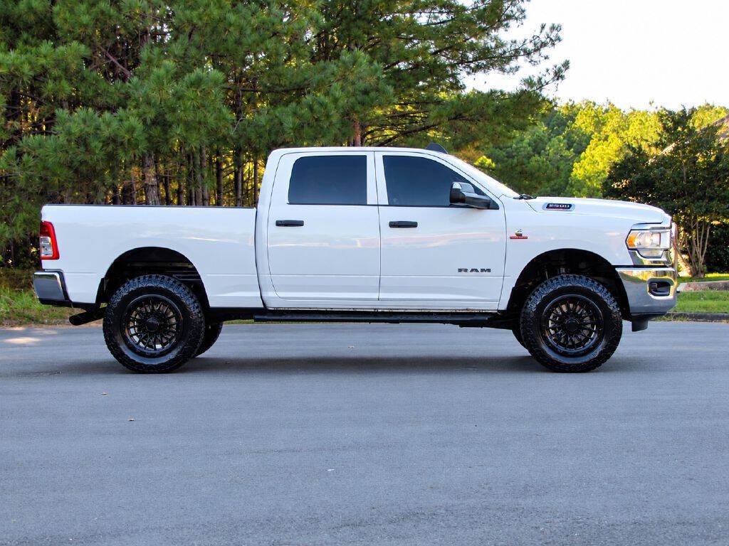 Used 2022 RAM 2500 Tradesman w/ Chrome Appearance Group AWD/4WD image 4
