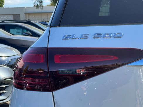 Used 2025 Mercedes-Benz GLE 580 4MATIC image 12