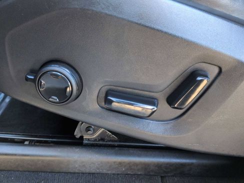 Used 2017 Volvo XC90 T6 R-Design w/ Vision Package image 17