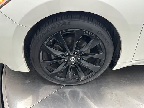 Used 2017 Nissan Maxima SR w/ Midnight Edition image 31