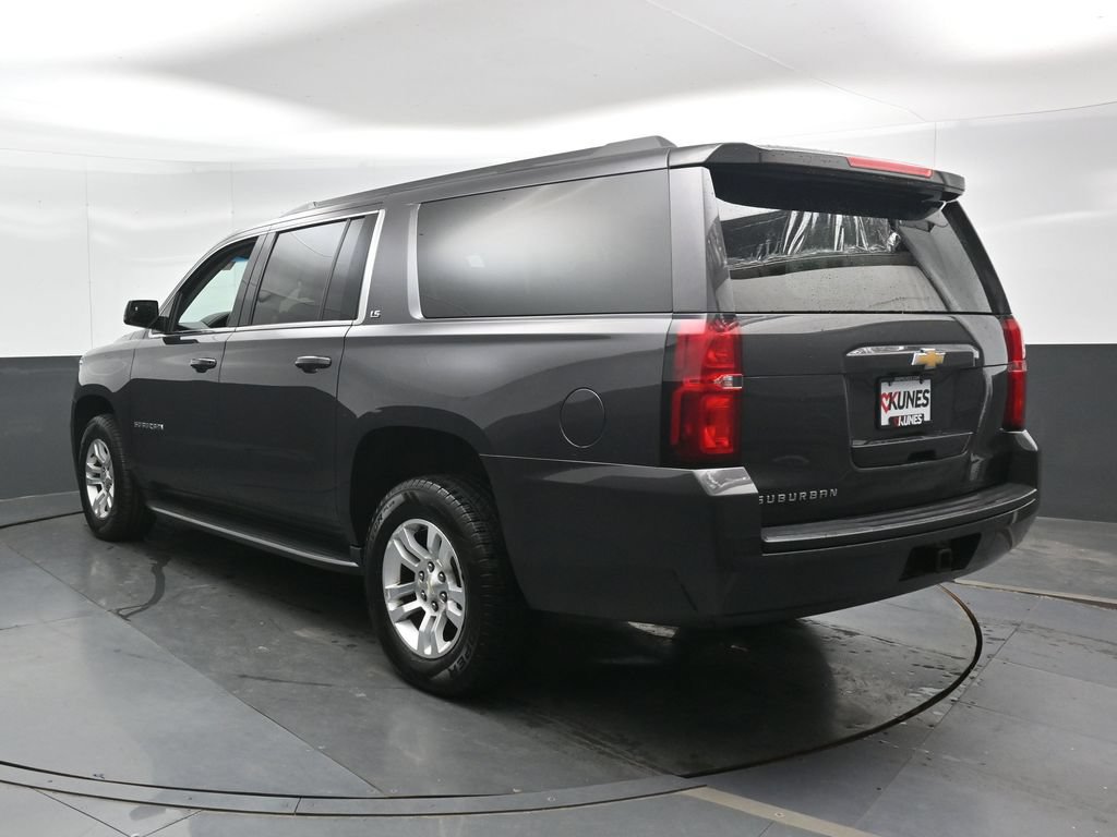 Used 2016 Chevrolet Suburban LS RWD image 9