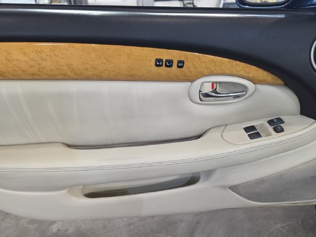 Used 2004 Lexus SC 430 Convertible w/ Preferred Accessory Pkg RWD image 33