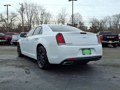 Used 2019 Chrysler 300 S image 5