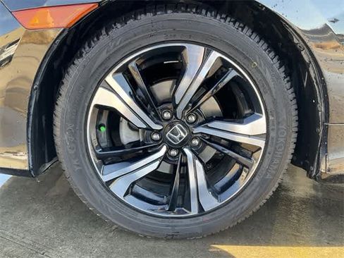 Used 2017 Honda Civic Touring image 11