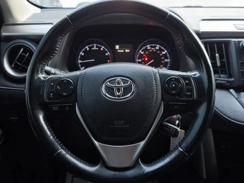 Used 2018 Toyota RAV4 XLE w/ All Weather Liner Package FWD image 10