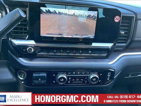 Used 2025 GMC Sierra 1500 SLT image 12