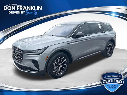 Used 2025 Lincoln Nautilus Premier AWD/4WD image 1