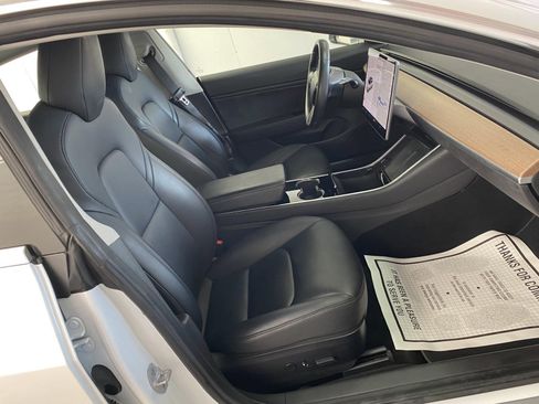 Used 2018 Tesla Model 3 Performance image 11