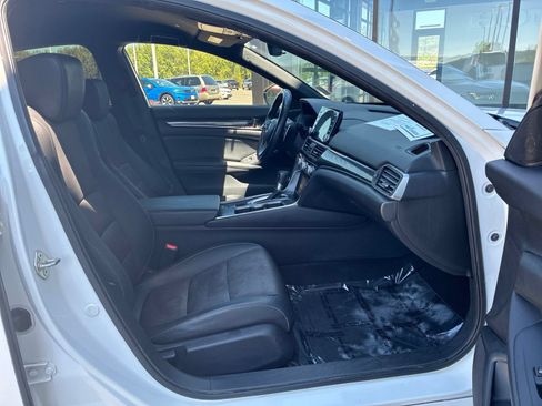 Used 2019 Honda Accord Sport image 17