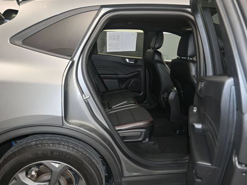 Certified 2025 Ford Escape ST-Line AWD/4WD image 25