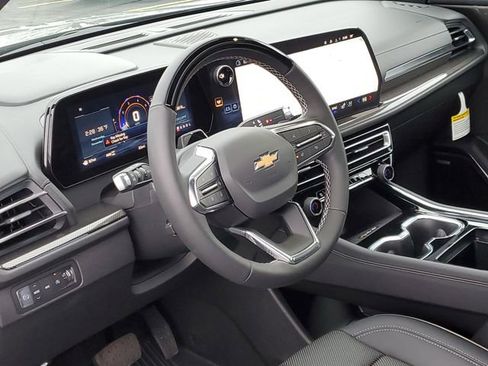 New 2026 Chevrolet Traverse High Country w/ LPO, Floor Liner Package image 10