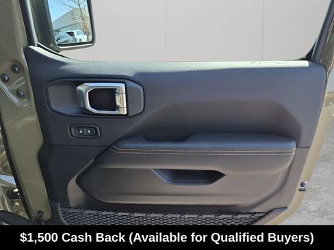New 2026 Jeep Wrangler Unlimited Sahara AWD/4WD image 15