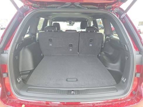 New 2025 Jeep Grand Cherokee Altitude image 7