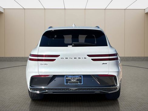 Certified 2026 Genesis GV70 2.5T image 4