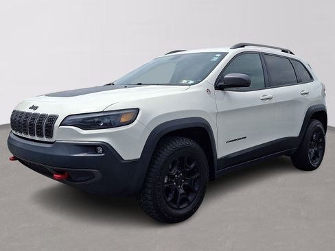 Used 2019 Jeep Cherokee Trailhawk AWD/4WD image 3